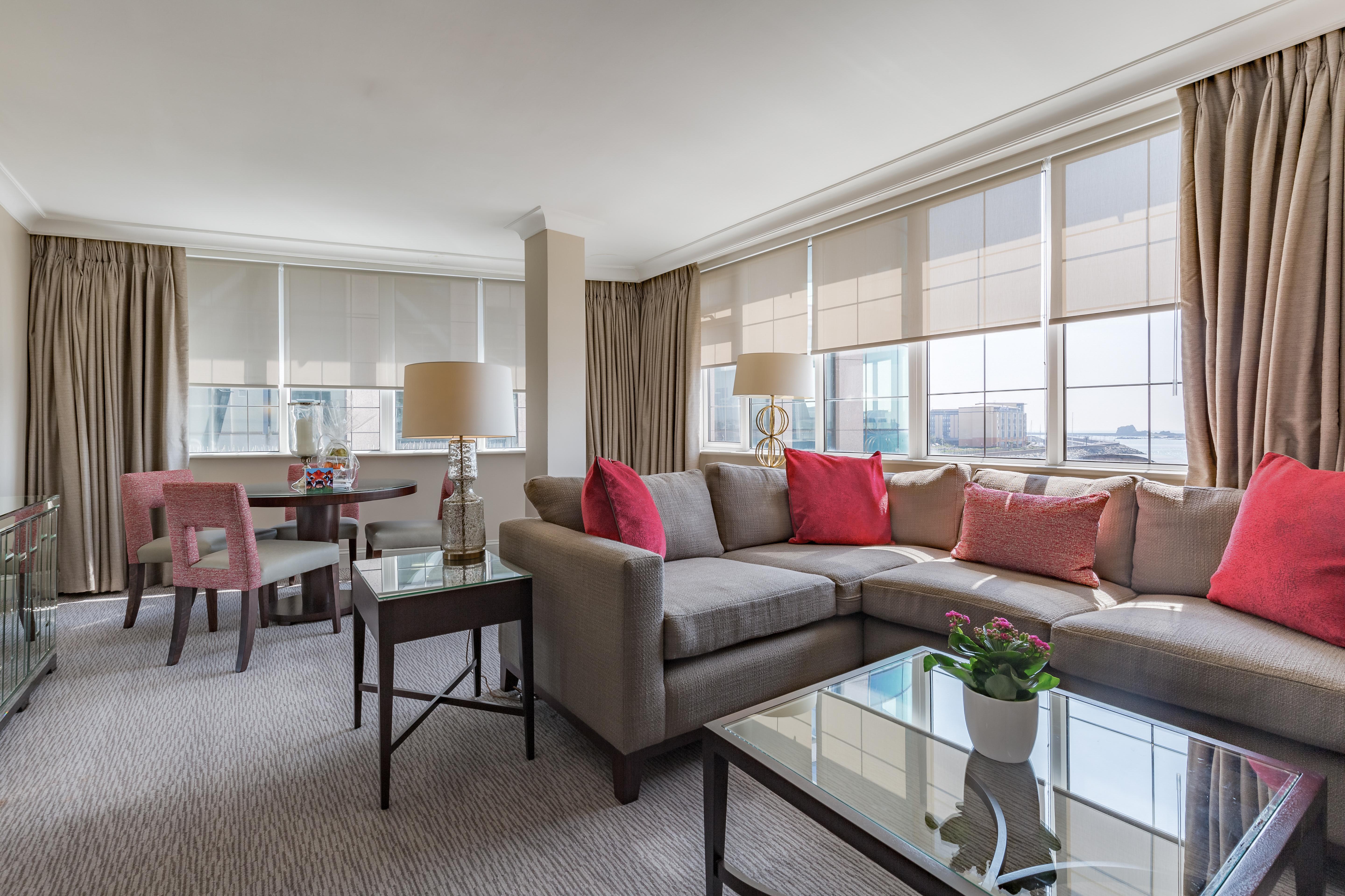 Grand Jersey Hotel And Spa Saint Helier Jersey Kültér fotó A suite at the InterContinental London The O2