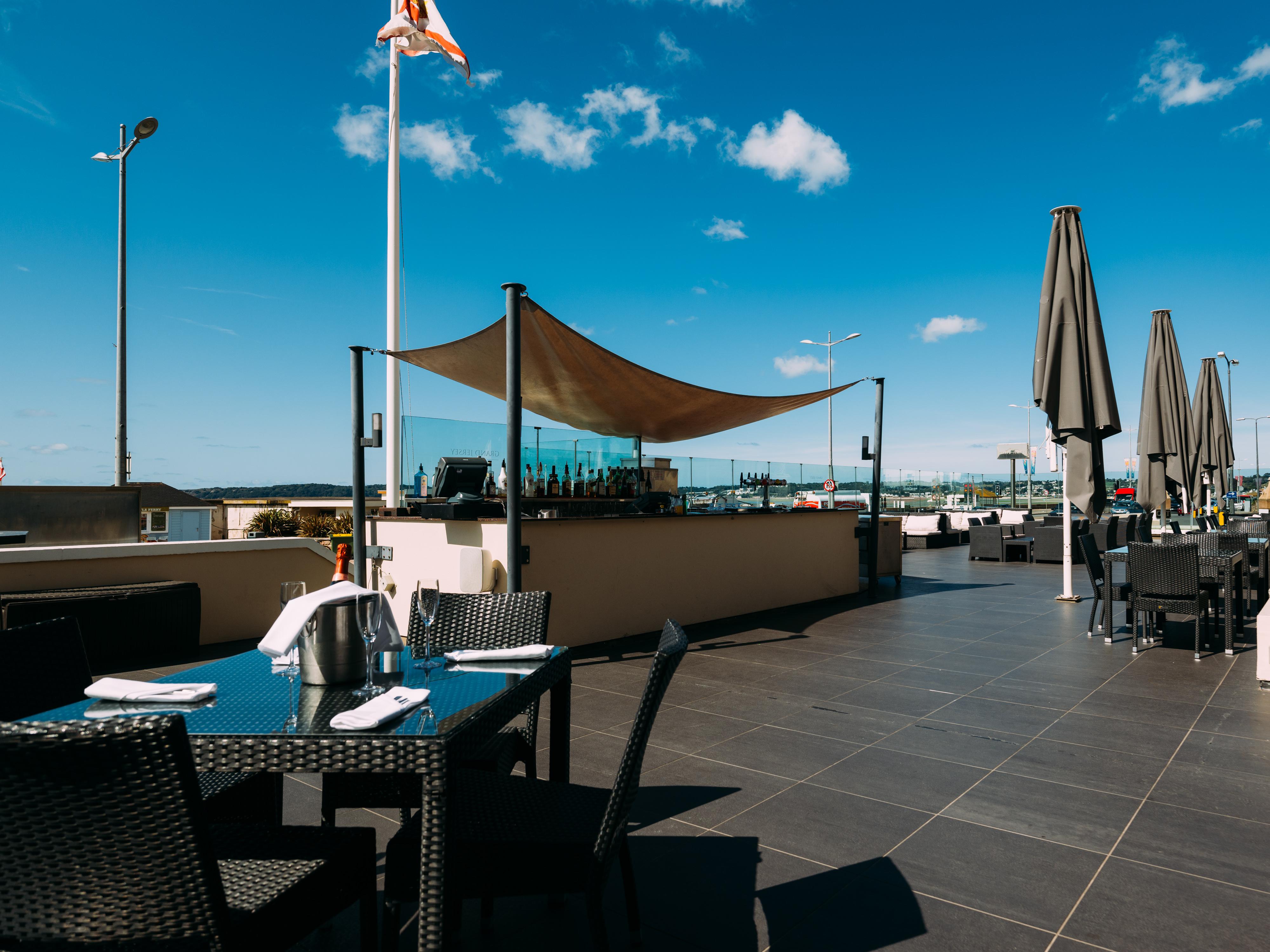 Grand Jersey Hotel And Spa Saint Helier Jersey Kültér fotó The Sky Bar