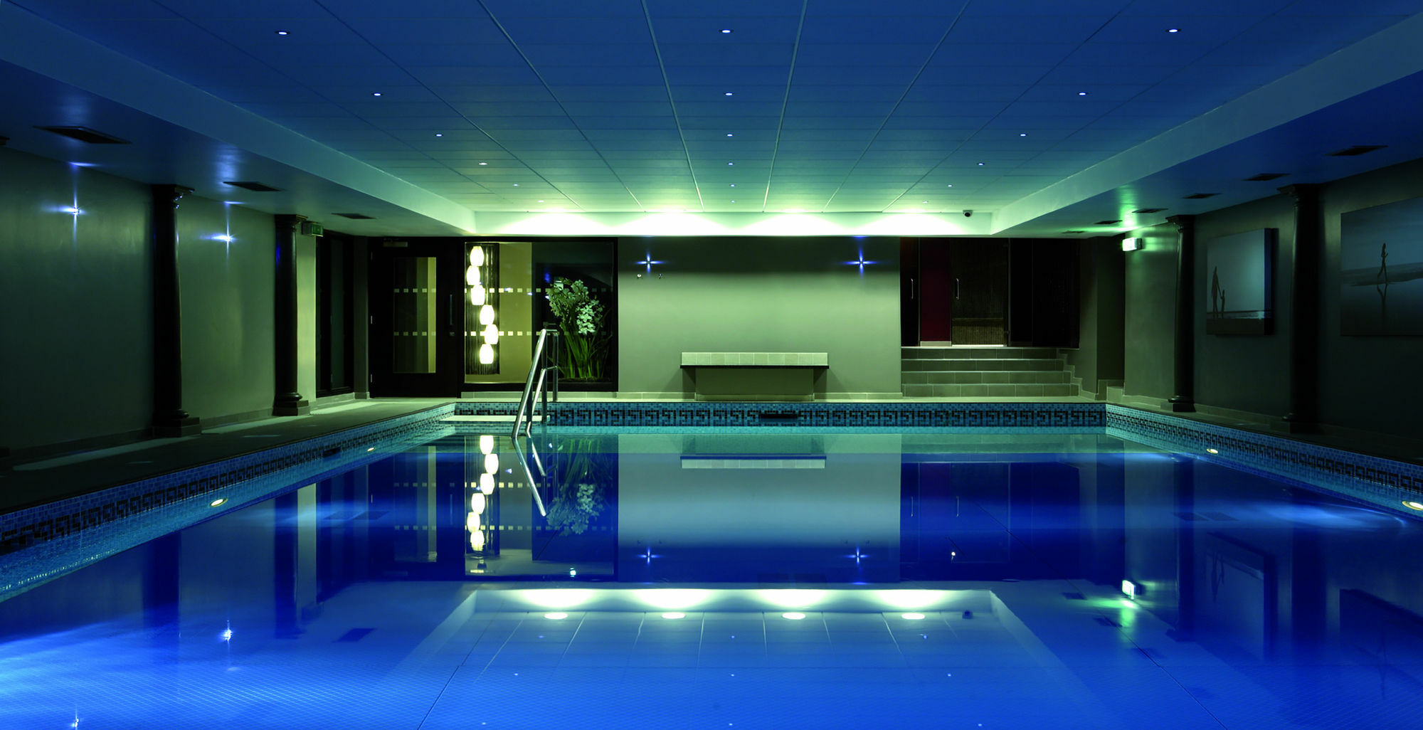 Grand Jersey Hotel And Spa Saint Helier Jersey Kültér fotó The swimming pool at the hotel